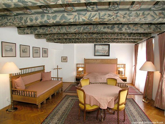 Hotel At the Three Ostriches