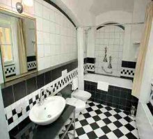 Hotel U Zlateho Kola - Bathroom